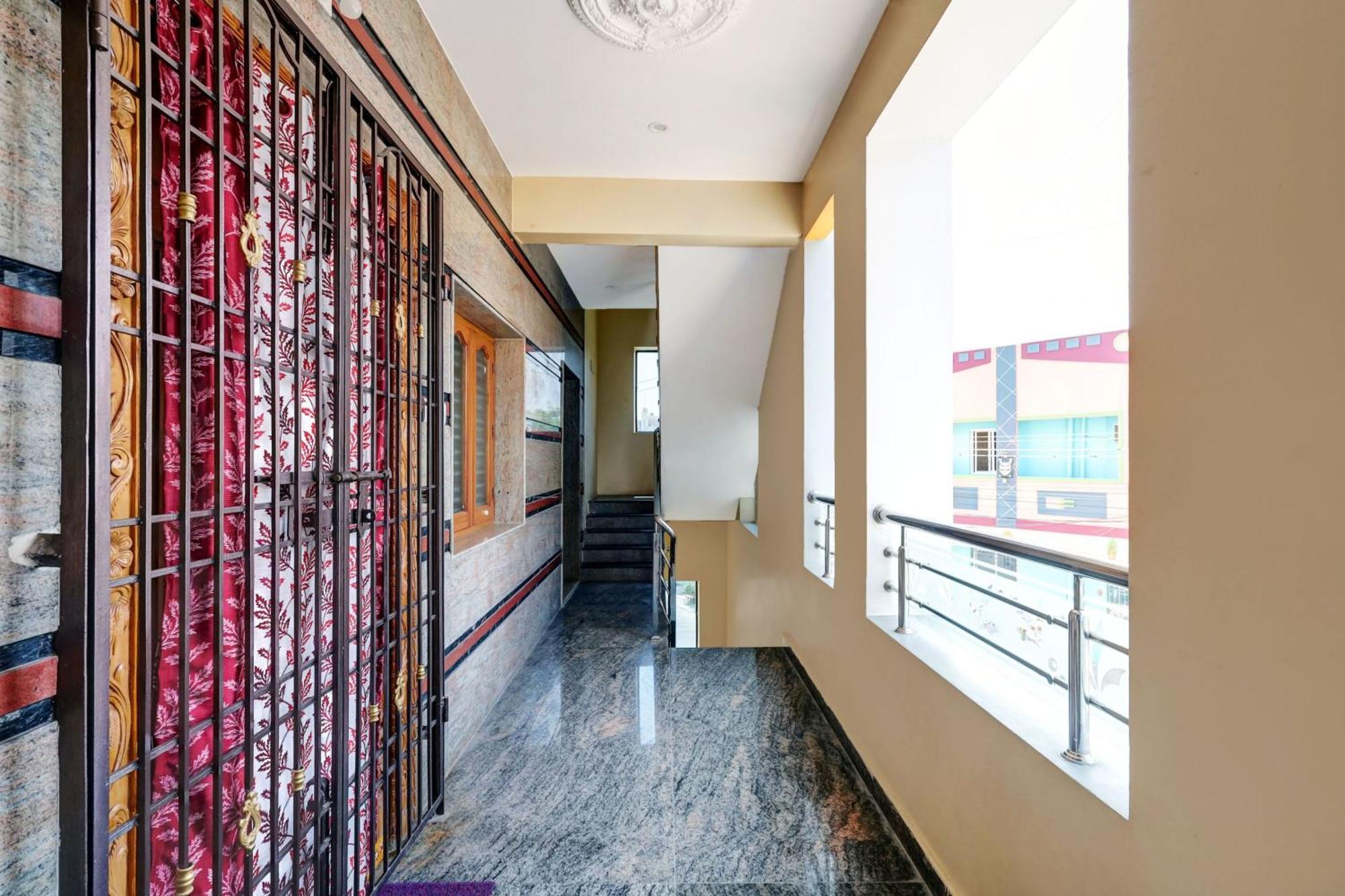 Sri Sakthi Home Stay - Beyond The Expectations- 10 To 15 Minutes Drive From Railway Station And Bus Station Tirupati Exteriör bild